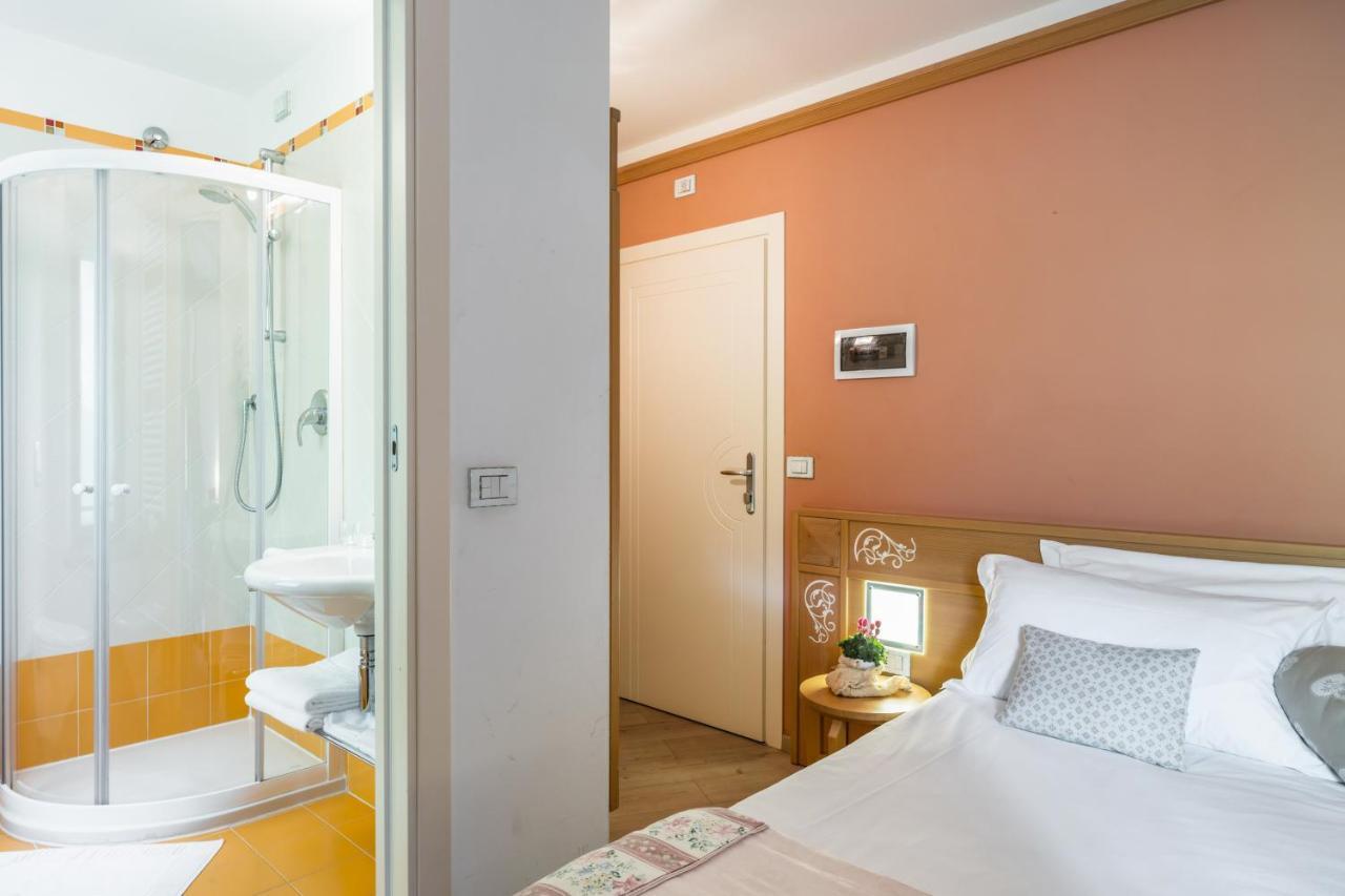 Hotel Bellavista Ravascletto Eksteriør bilde